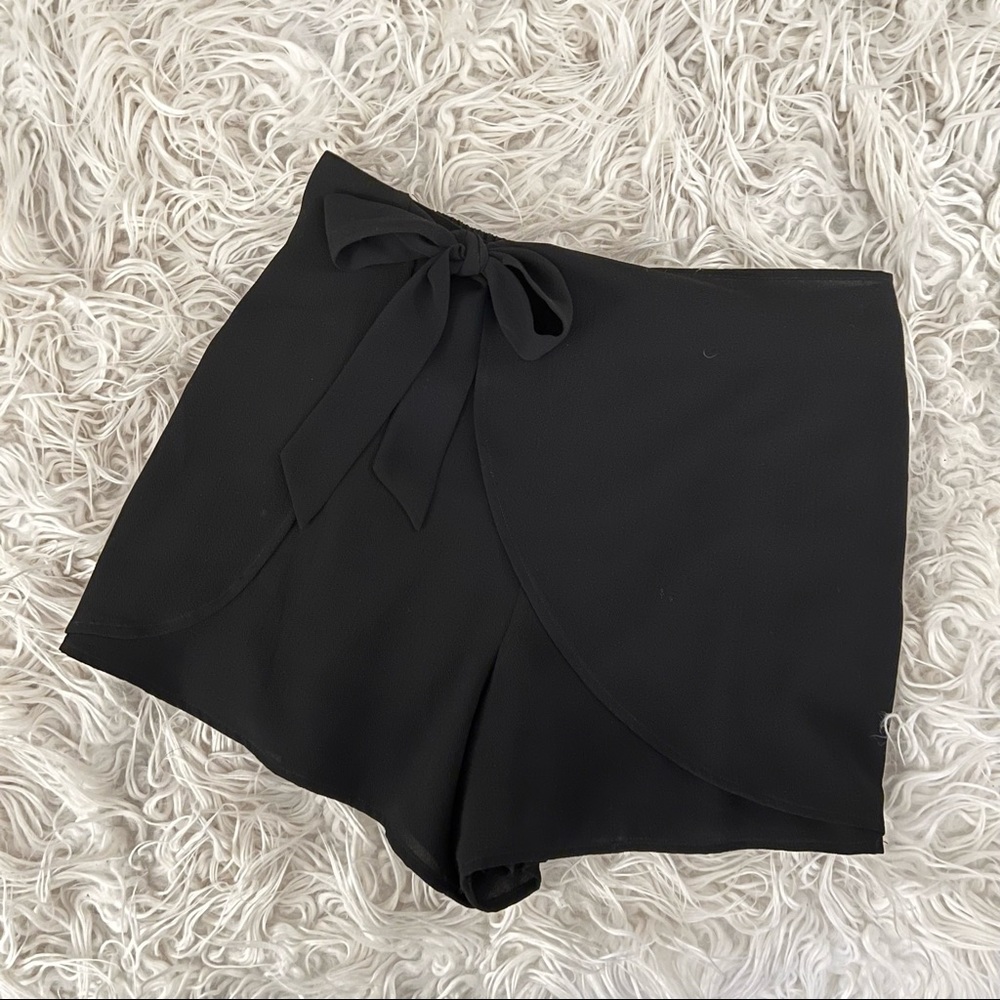 ❌SOLD❌ Black Shorts/Wrap Skirt 🖤